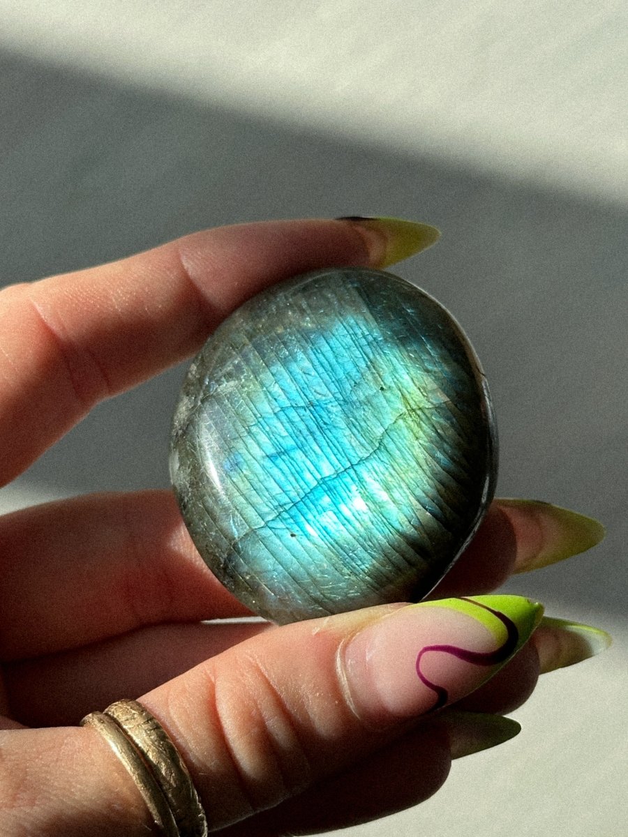 Labradorite Palm Stone LabradoriteMadagascar - Haus of Moss + Moon