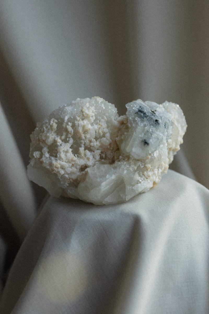White Zeolite Cluster, D ZeolitesIndia - Haus of Moss + Moon