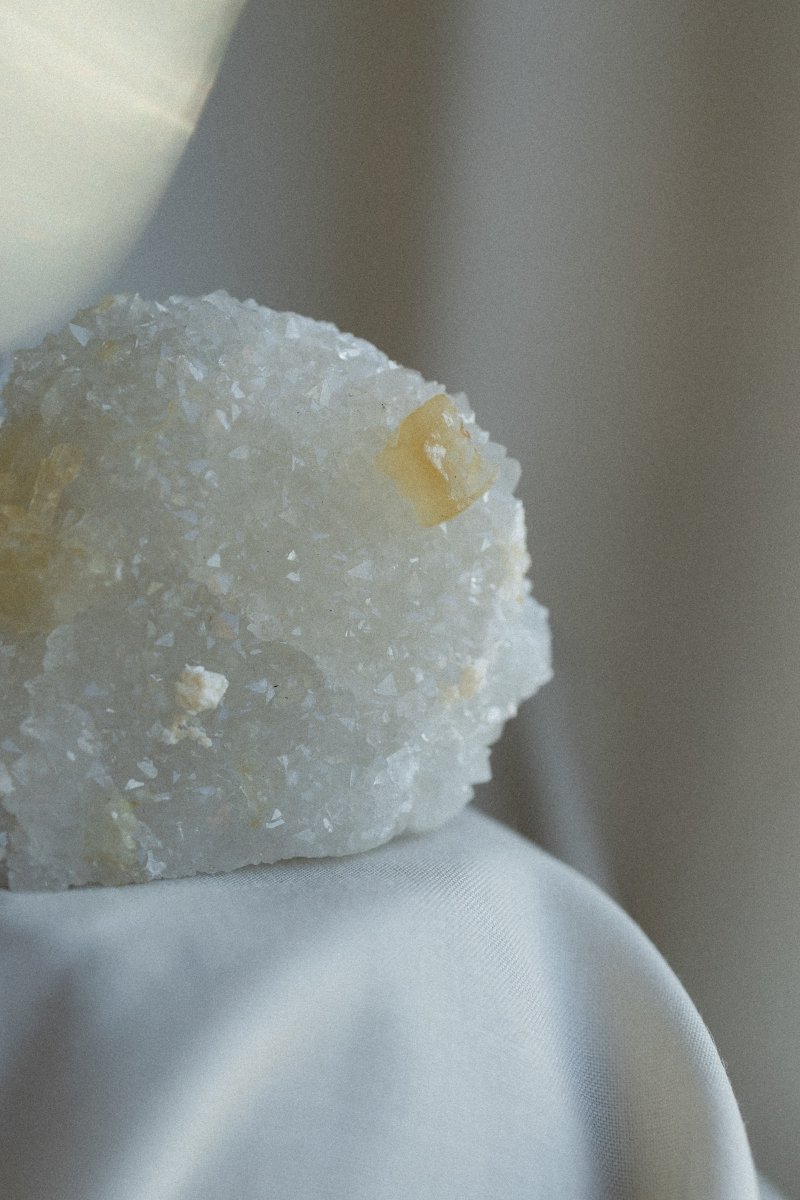 White Zeolite Cluster, D ZeolitesIndia - Haus of Moss + Moon